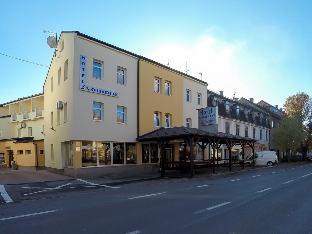 Hotel Zvonimir Otočac Esterno foto