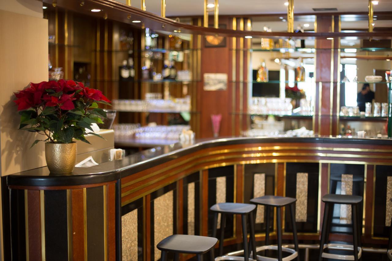 Hotel Zvonimir Otočac Esterno foto
